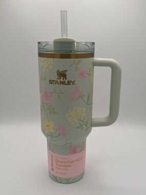 Stanley The Easter Quencher H2.0 Flowstate Tumbler 40 oz Brand New In Box